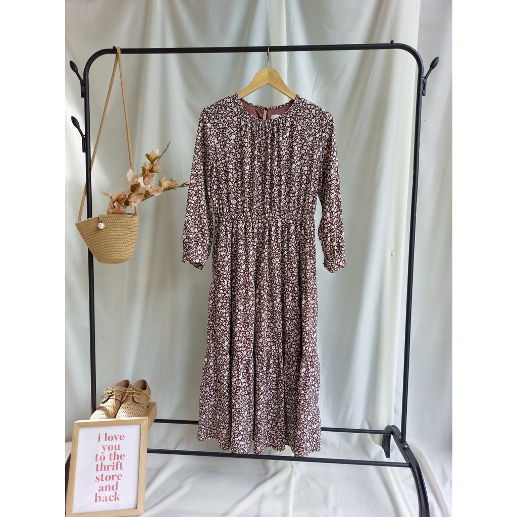 VINTAGE FLORAL DRESS -  HIJAB DRESS  - LIKE NEW - ANY SIS