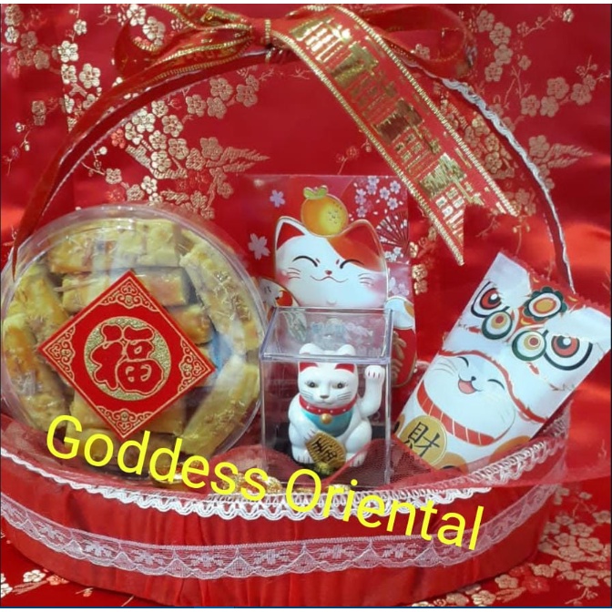 

Kue Kastangel Imlek Kucing Rejeki Lucky Cat Maneko Neki Classic Solar +Coklat Yuan Bao Yenpao + Free Angpao 7 pcs Gift Hamper