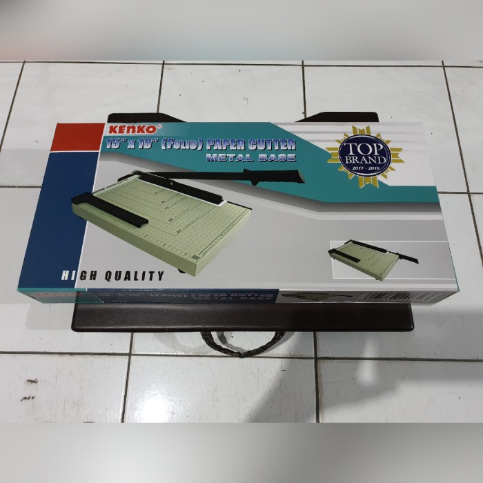 

Mew Pemotong Kertas Paper Cutter F4 Folio Kenko Letter 15X10 Inch