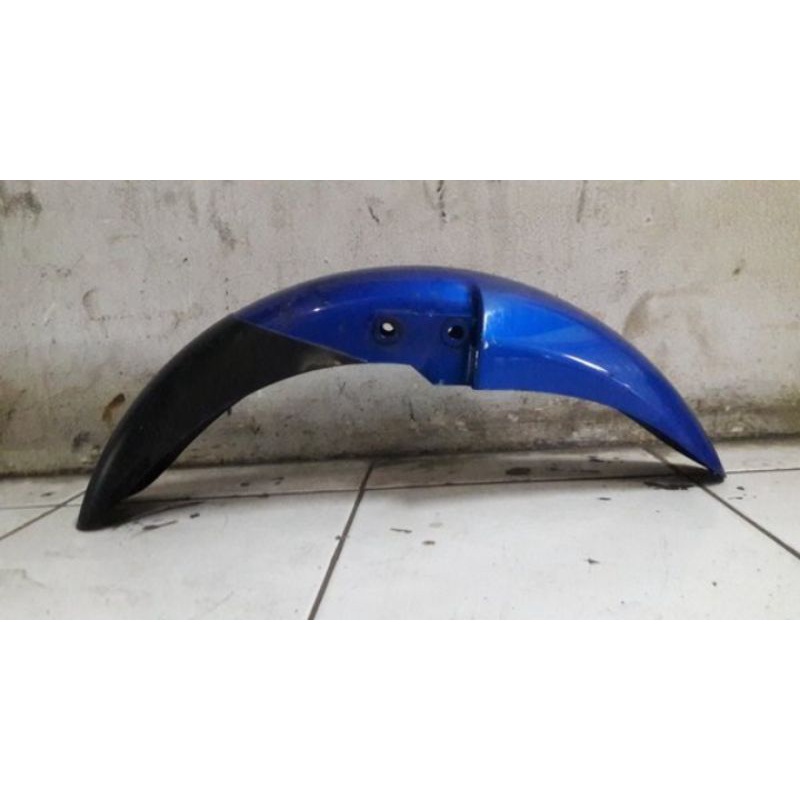 spakbor depan bajaj Pulsar 180 copotan dari motor terlaris