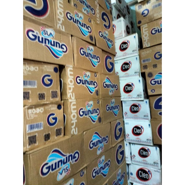 Jual Air Minum Gunung Gelas 1 Dus Isi 48 Gelas Air Mineral Air Minum Air Putih Shopee 5779