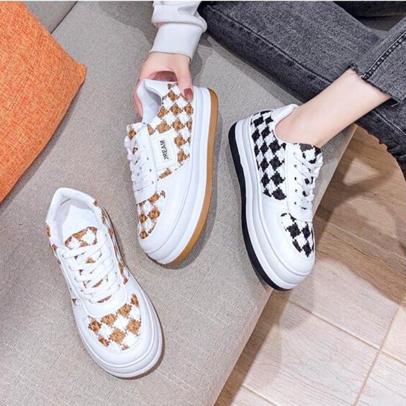 23834 Sepatu Import Wanita Kekinian Sneakers Tali