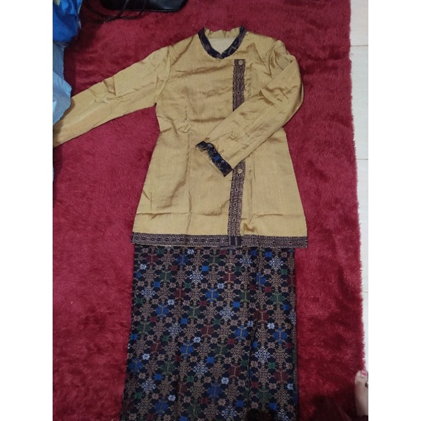 Baju kurung preloved