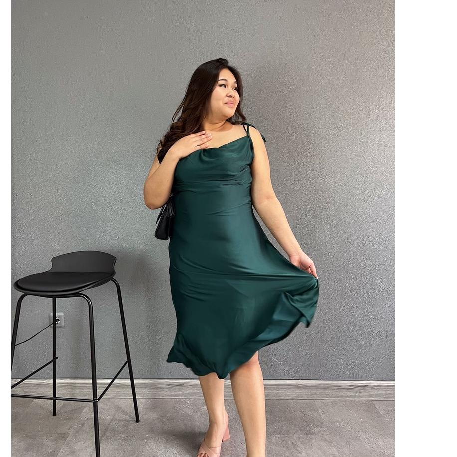 Depan1 Ashlyn Satin Dress - Satin Dress Big Size