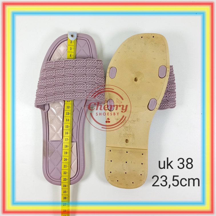 L1381-2 Sandal Slop Karet Wanita Motif Tali Rajut Kotak-Kotak Glanzton