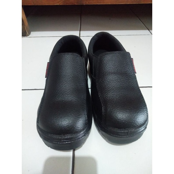 Sepatu Safety Second