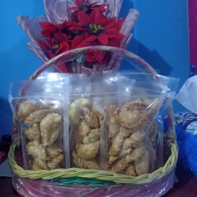 

pastel mini isi abon 50gr