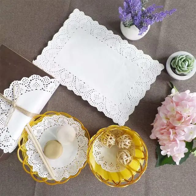 Doilies Paper Round Kertas Renda Alas Kue isi 180 Pcs Doyleys Paper isi 180 Pcs Premium Tatakan Kertas Kue Nastar Kue Kering Tatakan Kertas Toples Lebaran Food Grade Tahan Minyak TERMURAH TERLARIS