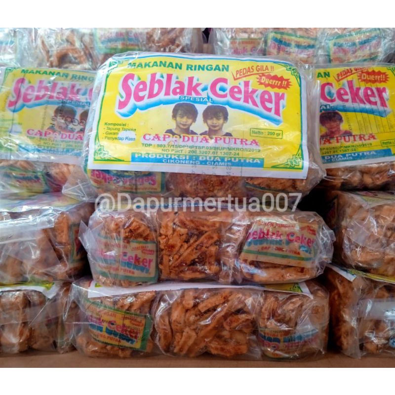 

Pusat snack cemilan pedas / keripik pedas seblak ceker 1pak isi 20bungkus