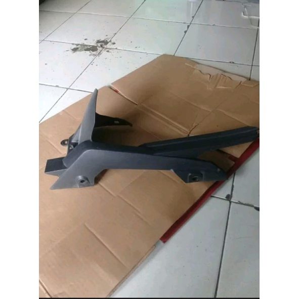 spakbor kolong spakbor belakang original copotan motor Yamaha R 15 new vva R 15 VVA