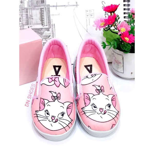 Sepatu Anak slip on anak Perempuan Karakter Marry Pink