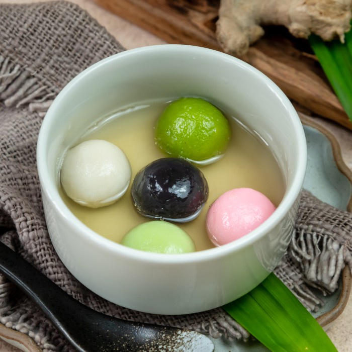 

Ronde Kacang Kuah Madu Jahe Merah - ada isi keju kacang wijen dll