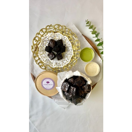 

FUDGY BROWNIES BITE/CUP UK 16 OZ TERMURAH