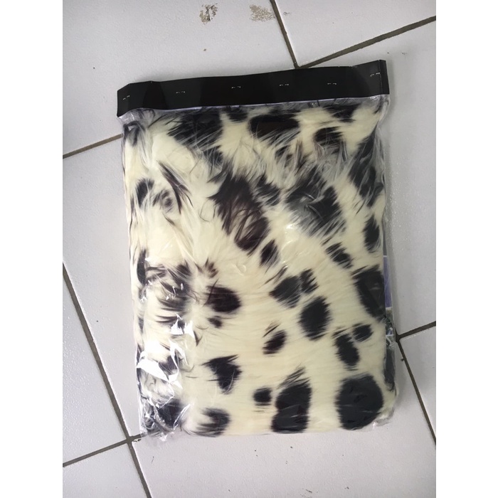 +%+%+%] Bulu Bulu Murah Warna Motif Sapi Putih Hitam / Alas Taplak Meja