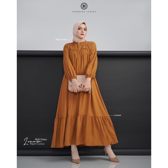 LUNARA MIDI DRESS BY NADHEERA LUXURY