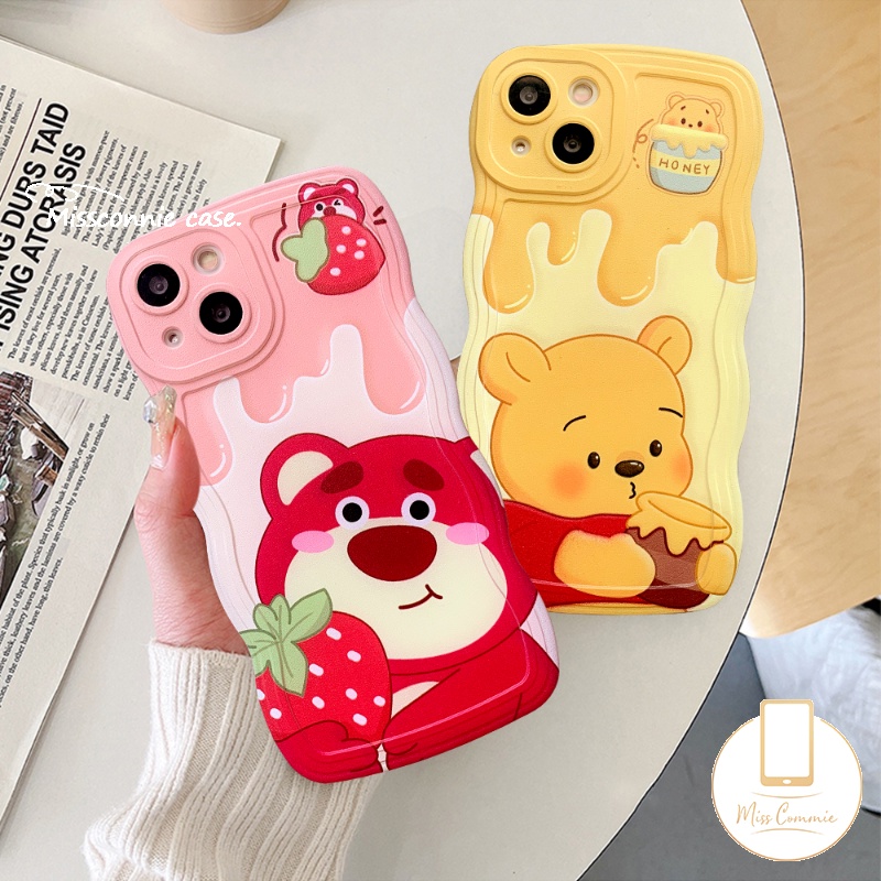 Casing Tepi Bergelombang Kompatibel Untuk iPhone 7Plus 8Plus XR 11 13 12 14 Pro Max X XS Max 6s 7 8 6 Plus 14 Plus SE 2020 Lucu Winnie The Pooh Kartun Manyo Strawberry Bear Soft TPU Cover