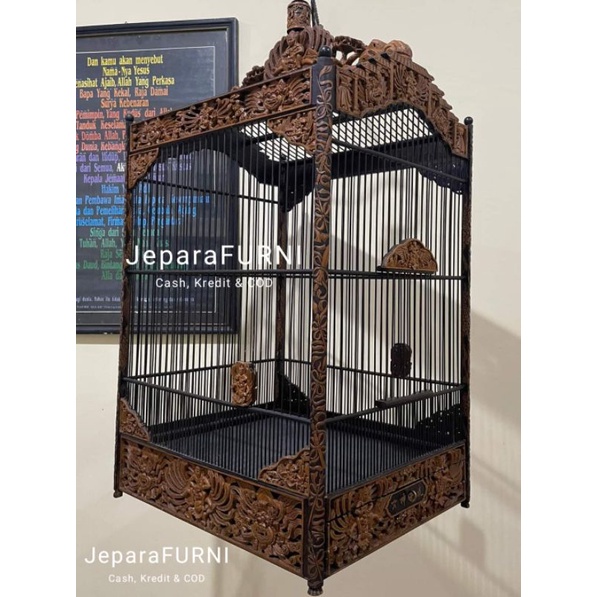 Sangkar Ukir Motif Garuda Wisnu Kencana asli Jepara