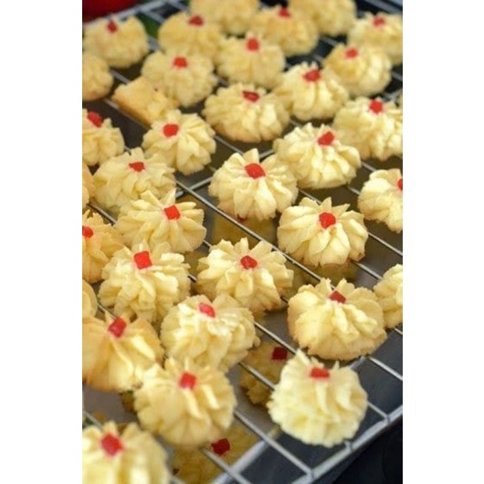 

(PreOrder)kue semprit topping merah//KueLebaran 500gram