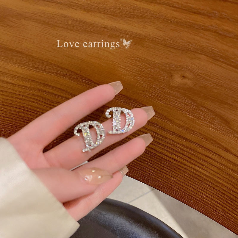 S925 Perak Jarum full Berlian D Huruf stud earrings Wanita Korea