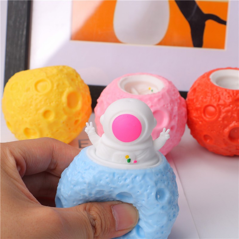 MOMBABY1 Mainan Pencet Squeeze squishy pop it astronot / Sensorik motorik anak