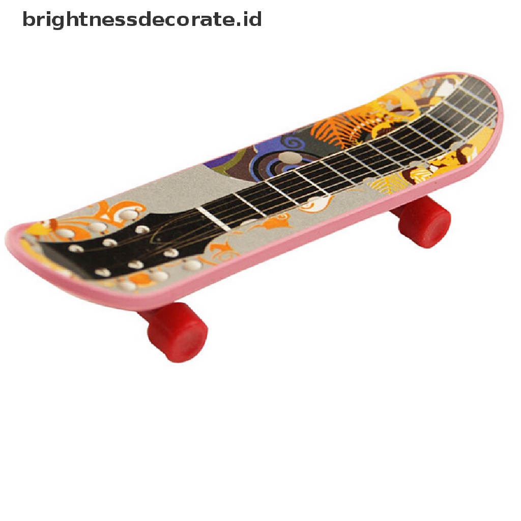 [Birth] 1x Mini Finger Board Skateboard Novelty Hadiah Mainan Anak Laki-Laki Perempuan Untuk Pesta 3.7 &quot;[ID]