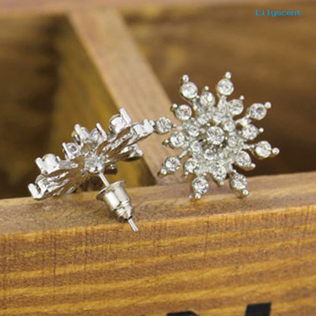 [LS] 1pasang Wanita Fashion Elegan Snowflake Berlian Imitasi Anting Ear Studs Perhiasan Hadiah Untuk Pakaian Sehari-Hari