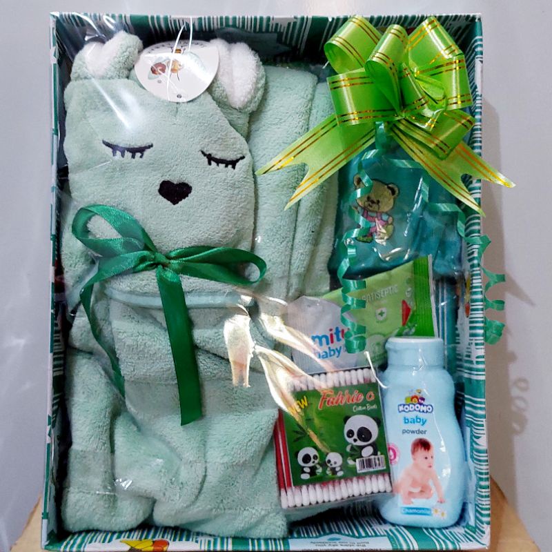 Hampers Kado bayi baru lahir set perlengkapan Mandi Bayi Handuk Karakter dan Baju bayi Tisu Bedak