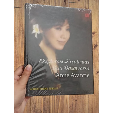 HC Biografi Karya Inovasi Kreativitas Anne Avantie Desain Kebaya