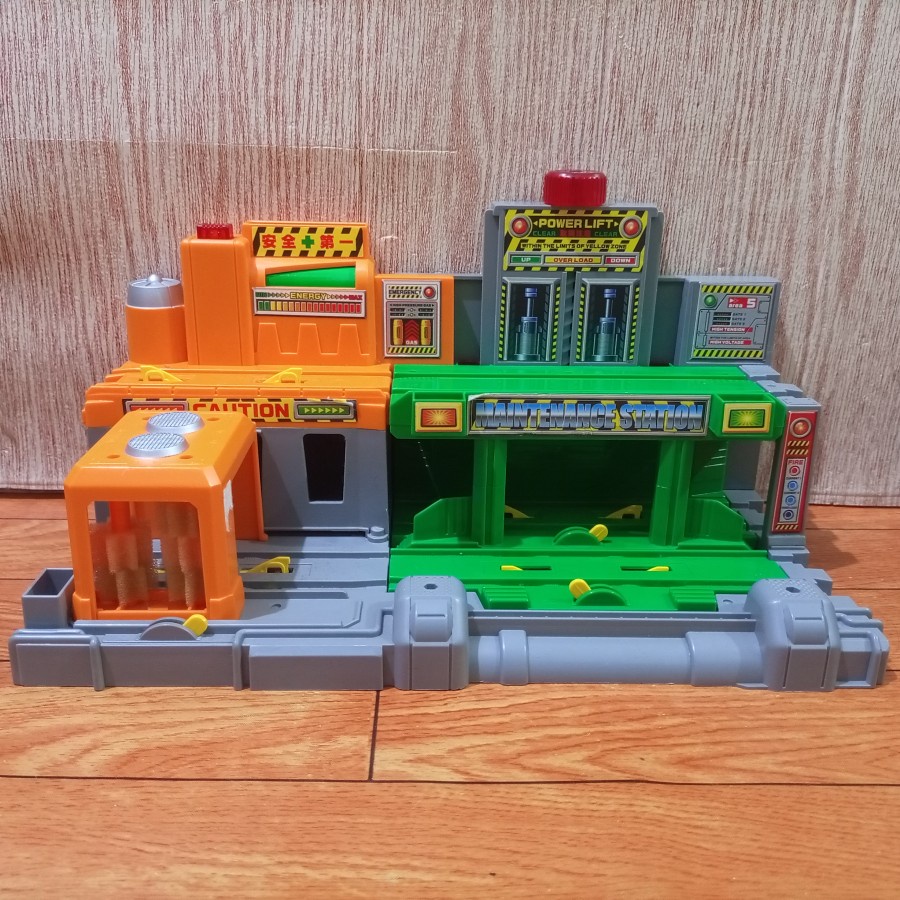 Takara Tomy Plarail - Repair Checkup Train Maintenance Station