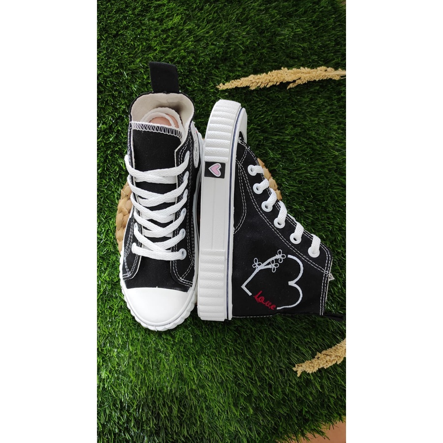 Sepatu Sneakers Wanita High Love Black Import PTB016