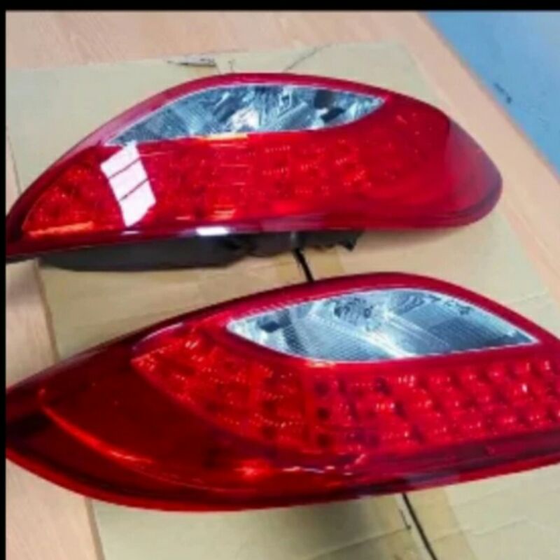 stoplamp lampu belakang mazda 2