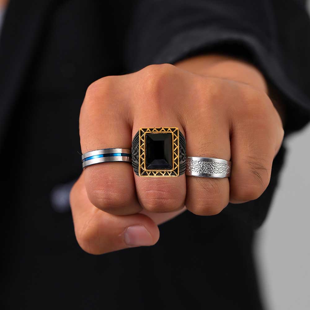 Gaya Vintage Batu Hitam Berlapis Emas Pria Punk Fashion Perhiasan Aksesoris Baja Titanium Pernikahan Jari Rings