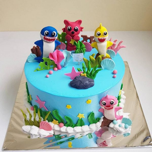 

Baby Shark Cake