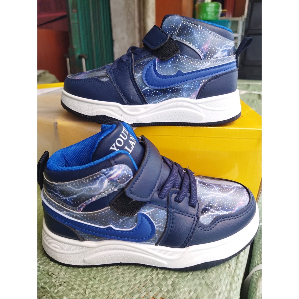 Sepatu sneakers anak laki-laki metalic import S248-1 (26-37) Sepatu anak terbaru, sepatu anak sekolah