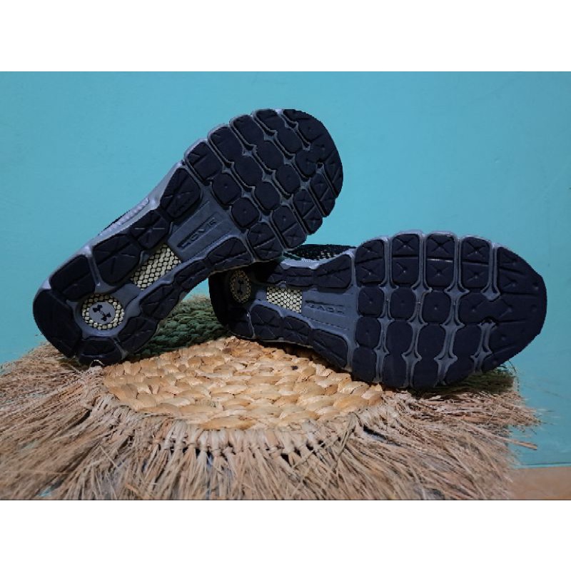 under urmour shoes HOVR infinite bluetooth masih aktif