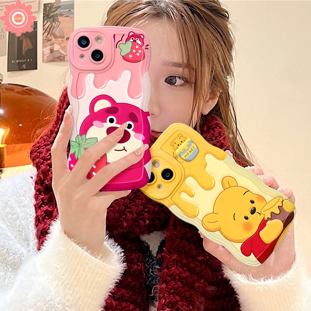 Realme C15 C53 C25Y C55 C35 C25 C12 C21Y 10 8 8i 5i C20 9i 8Pro C33 C30 C25s 6i 7i 7 5 9Pro+9 C3 C17 C11 Manyo Strawberry Bear Kartun Winnie The Pooh Lucu Lembut Bergelombang Edge Case