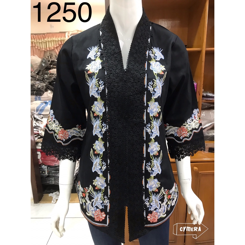1251 /1250 kebaya bordir timbul kombinasi brukat tebal alexuez premium hitam /kebaya encim