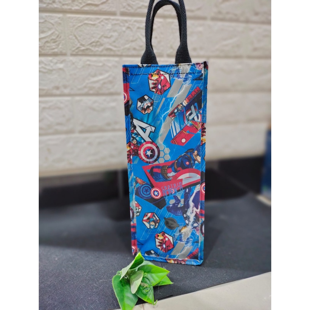 tas botol air minum 2 liter bahan sintetis motif cowok laki super hero tali tebal tumbler juga bisa