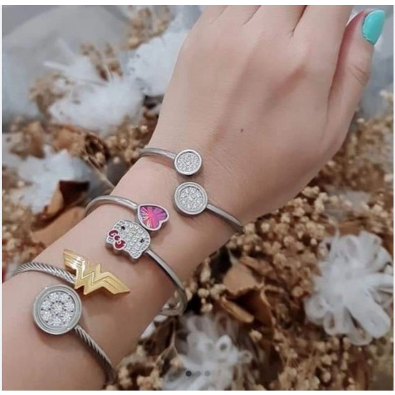 gelang dan kalung mci