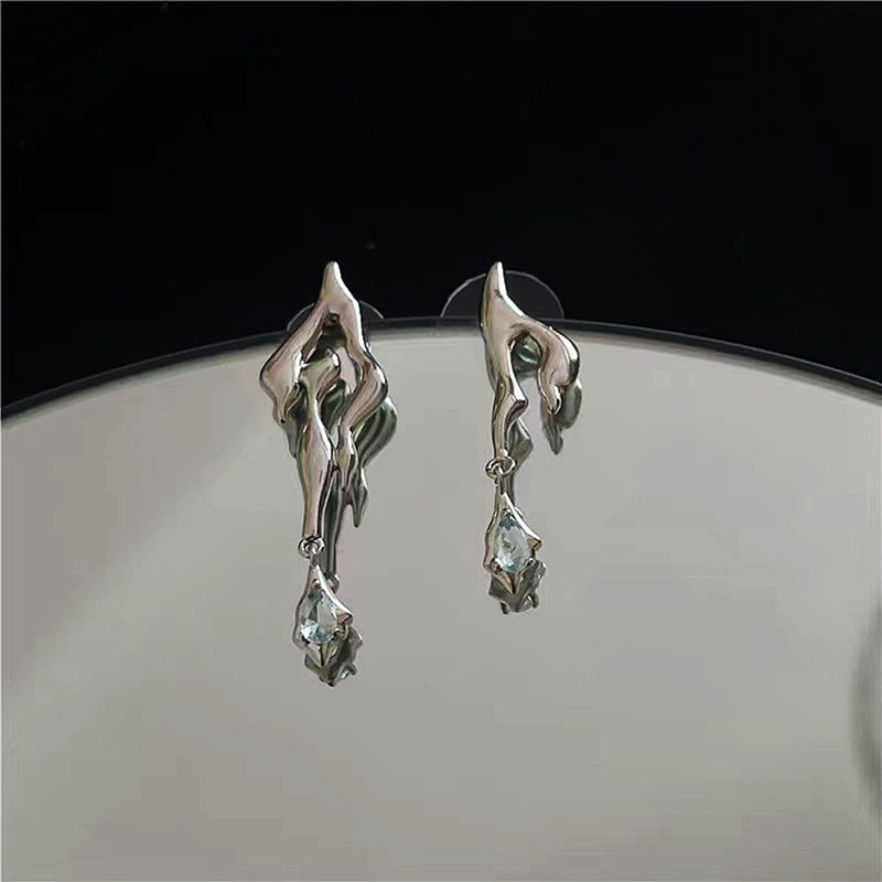 Baru So Cool Logam Cair Geometris Tidak Teratur Zirkon Anting Untuk Wanita Pria Anting Asimetris