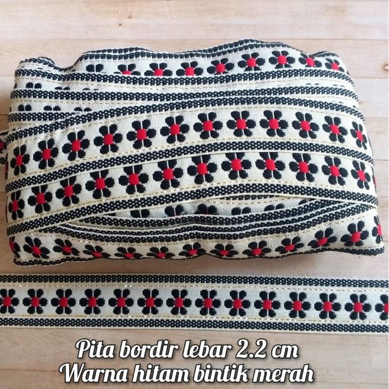 

per meter,pita bordir warna hitam lebar 2.2 cm