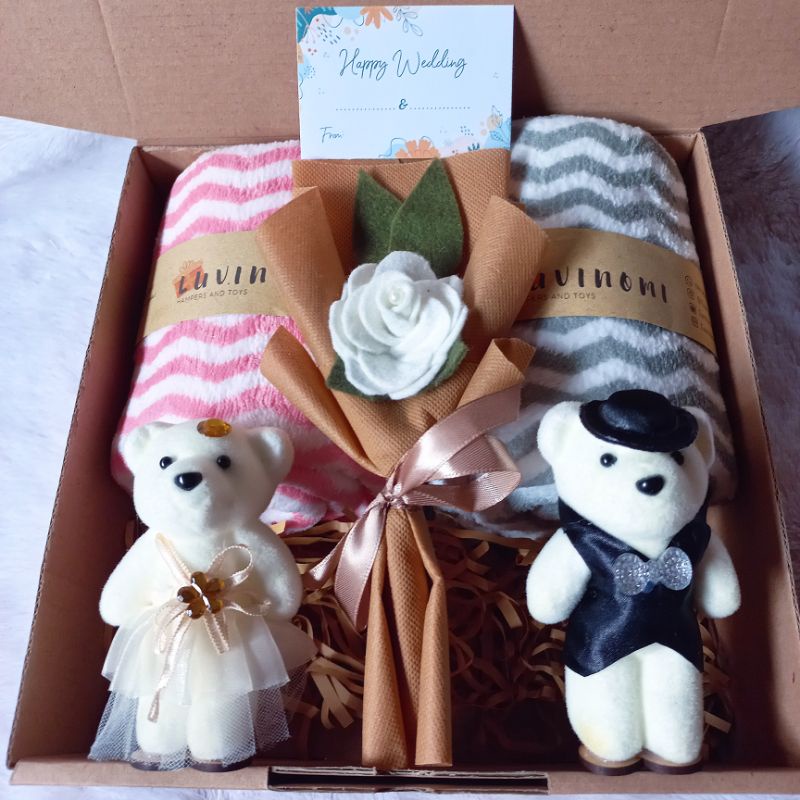 hampers wedding handuk boneka couple hadiah wedding,pernikahan,anniversary,dll