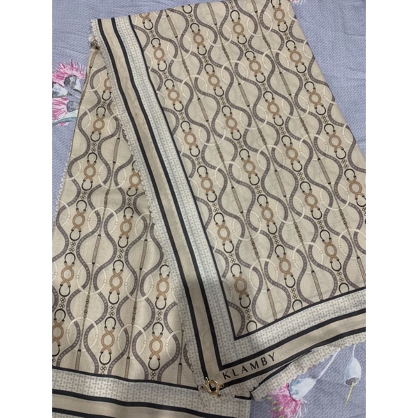 Preloved wearingklamby