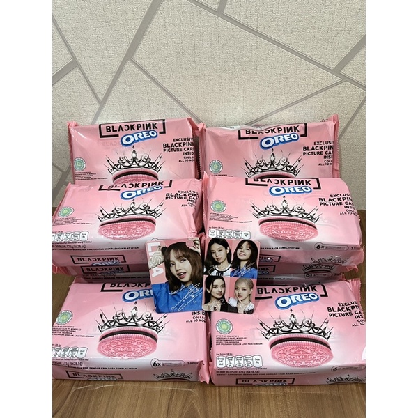 

Oreo BlackPink + picture card member didalam!