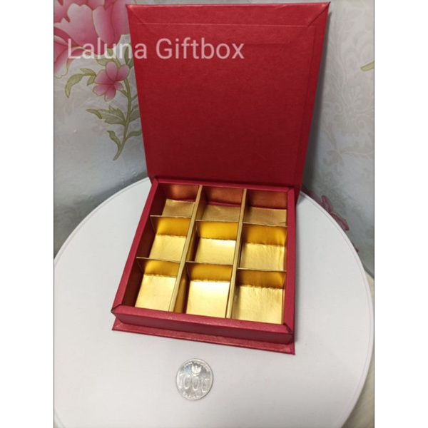 

Box Chocolate hard cover sekat 9/dus coklat praline