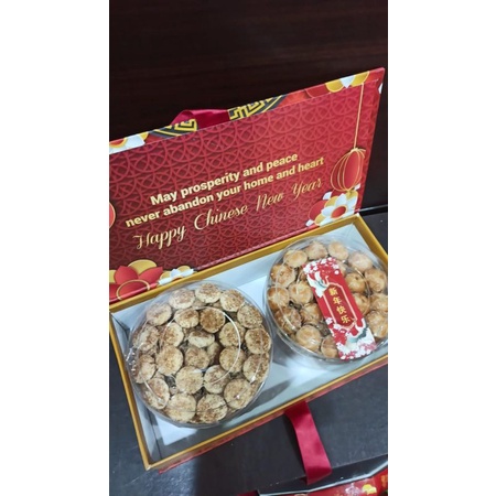 

Hampers kotak Imlek