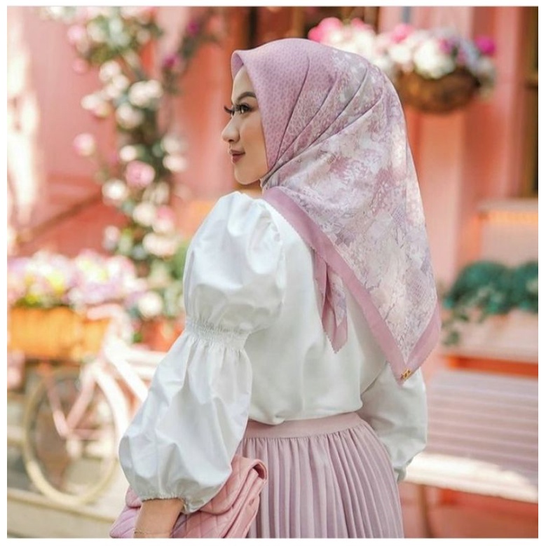 Buttonscarves New York collector Blush pink Preloved