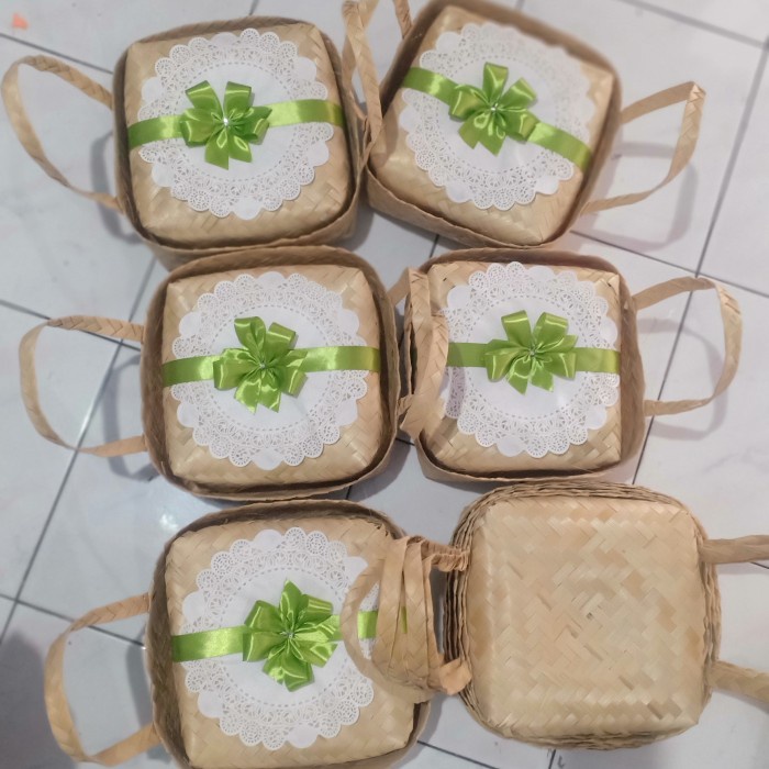 

[ Halodul ] besek jinjing | besek bambu hampers kotak hantaran lebaran