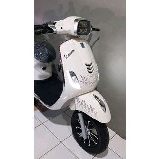 Vespa justin bieber listrik  limited edision