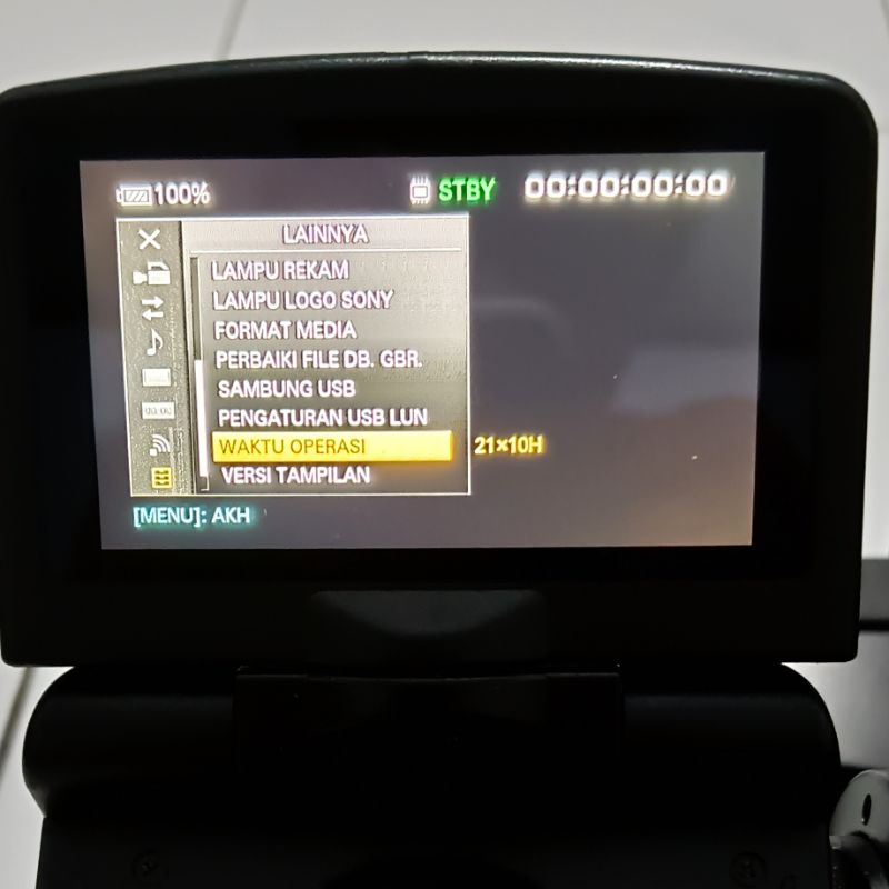 camera SONY HXR MC 2500 2nd ( like new )